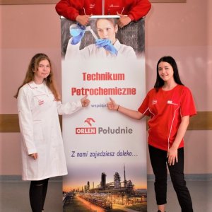 ORLEN Z KLASĄ – ROZPOCZĘCIE ROKU SZKOLNEGO W TECHNIKUM PETROCHEMICZNYM