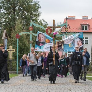 UCZNIOWE MZSP Z MIEJSCA PIASTOWEGO PIELGRZYMOWALI Z PRUCHNIKA