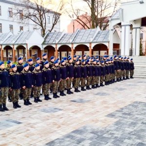 Wizyta mundurówek na lotnisku wojskowym