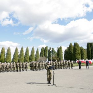 Ślubowanie i wizyta Ministra Obrony Narodowej w Miejscu Piastowym  [wideo z TVP, innych telewizji, materiały prasowe i liczne zdjęcia]