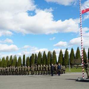 Ślubowanie i wizyta Ministra Obrony Narodowej w Miejscu Piastowym  [wideo z TVP, innych telewizji, materiały prasowe i liczne zdjęcia]