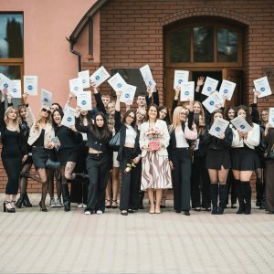 Maturzyści pożegnali szkołę. Uroczystość pełna emocji i wspomnień