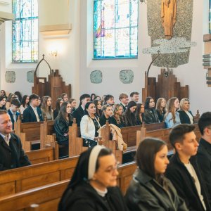 Maturzyści pożegnali szkołę. Uroczystość pełna emocji i wspomnień