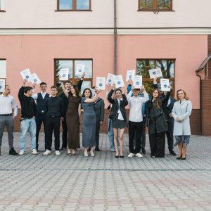 Maturzyści pożegnali szkołę. Uroczystość pełna emocji i wspomnień